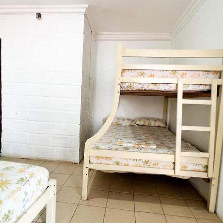 Arrecife Montanita Hostal Zewnętrze zdjęcie