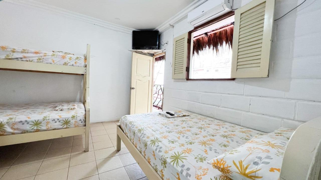 Arrecife Montanita Hostal Zewnętrze zdjęcie