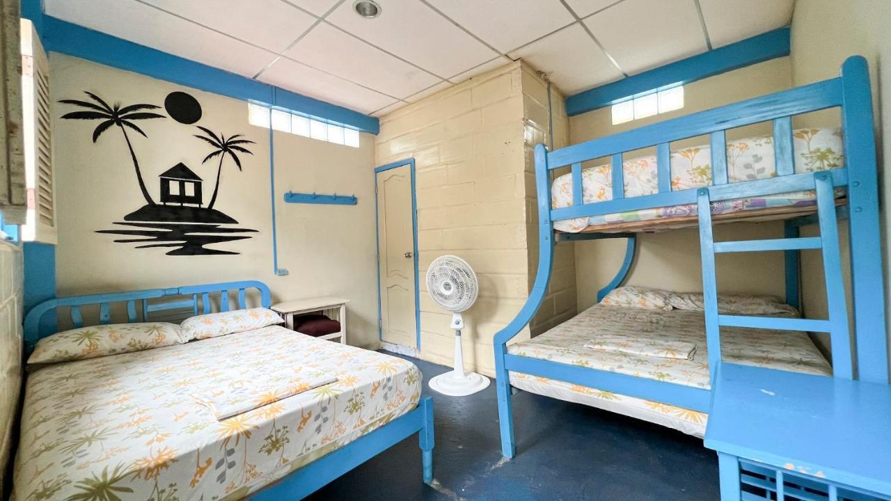 Arrecife Montanita Hostal Zewnętrze zdjęcie
