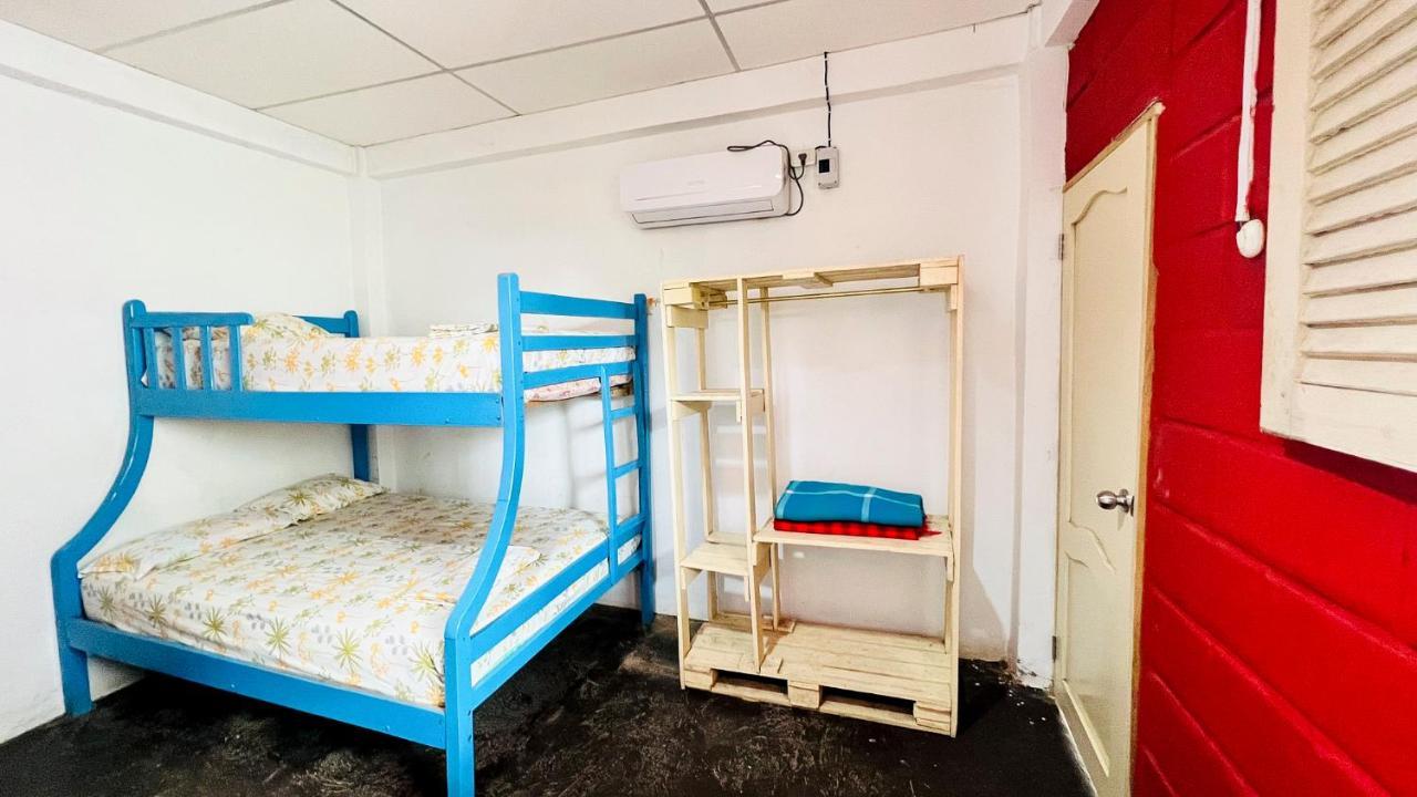 Arrecife Montanita Hostal Zewnętrze zdjęcie