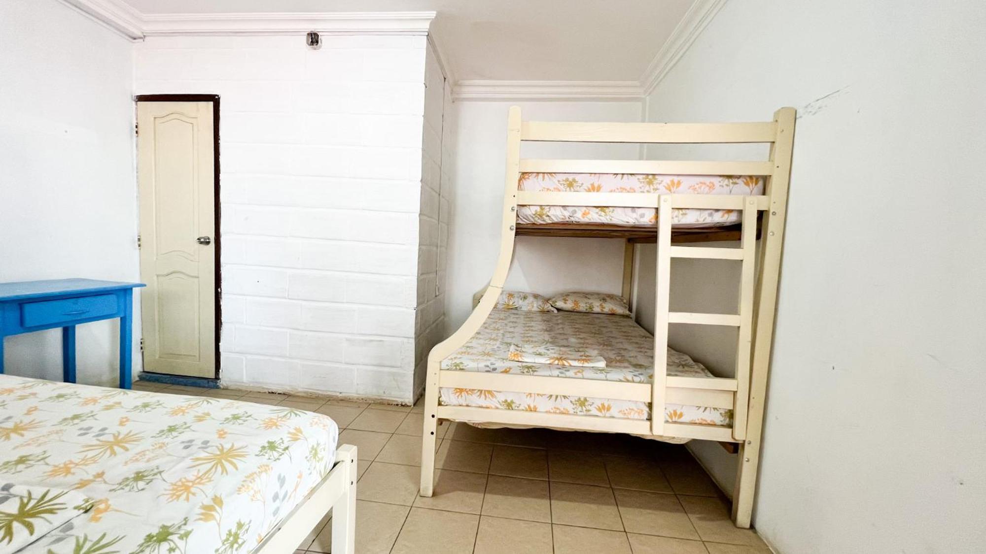 Arrecife Montanita Hostal Zewnętrze zdjęcie