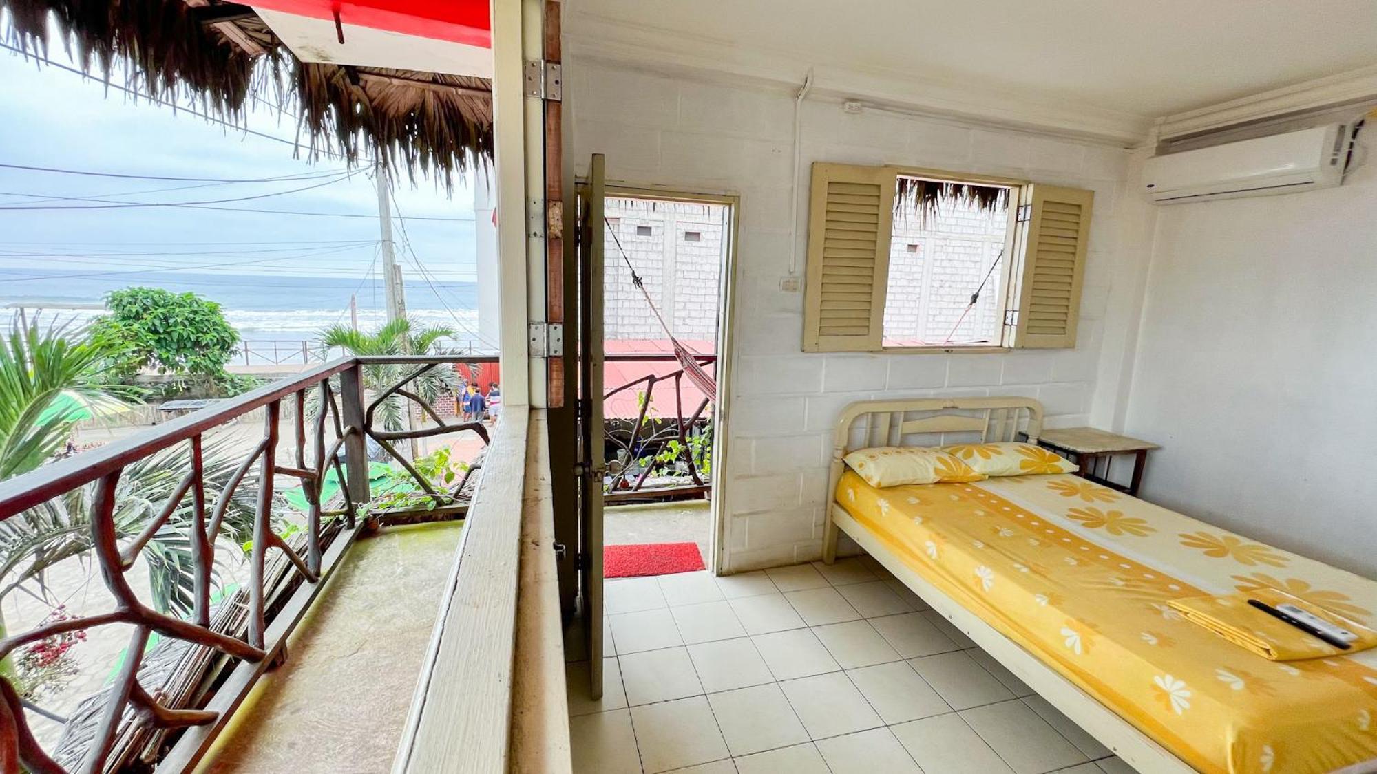 Arrecife Montanita Hostal Zewnętrze zdjęcie
